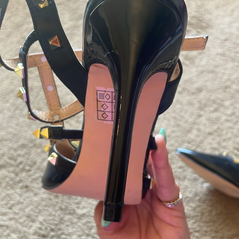 Nicole Miller Rockstud stiletto heels size 8 - Picture 6 of 7